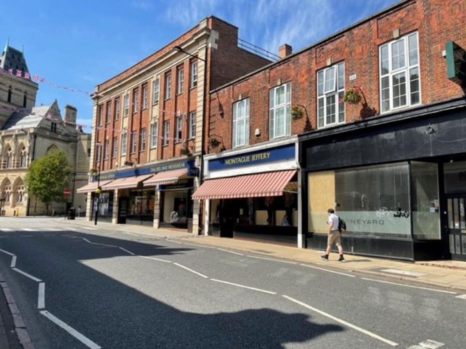 Commercial Property Retail Properties LONGESTABLISHED RESTAURANT