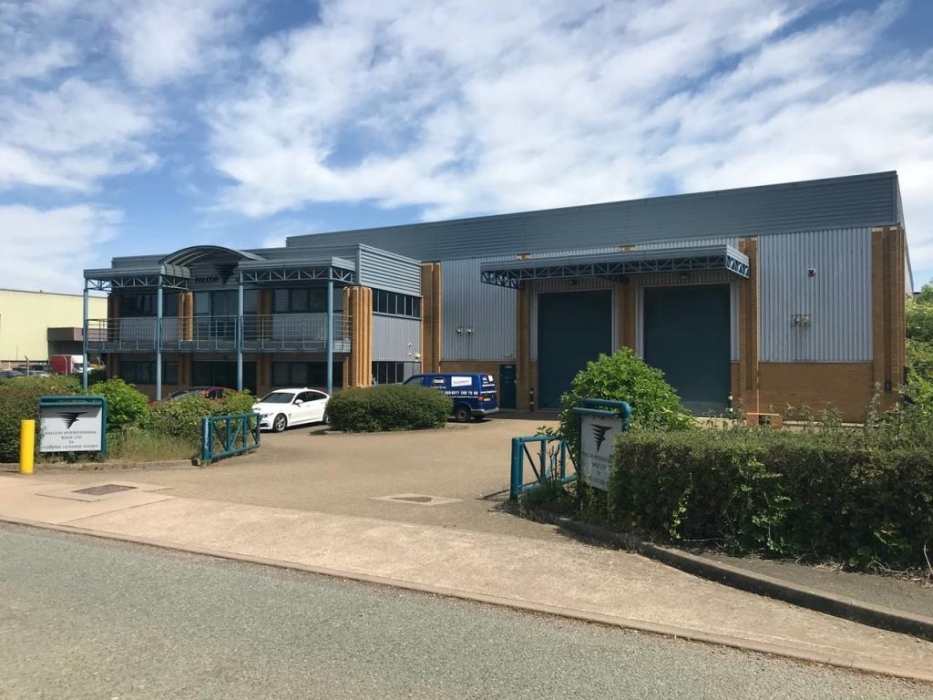 Commercial Property Industrial Warehousing MODERN WAREHOUSE, FULLY FITTED AND RACKED